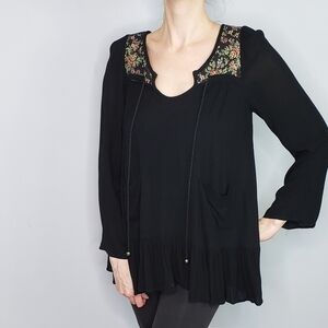 Anama black embroidered needlepoint flowy top boho peasant blouse